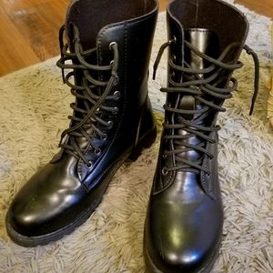Size 7 Black Combat Boots